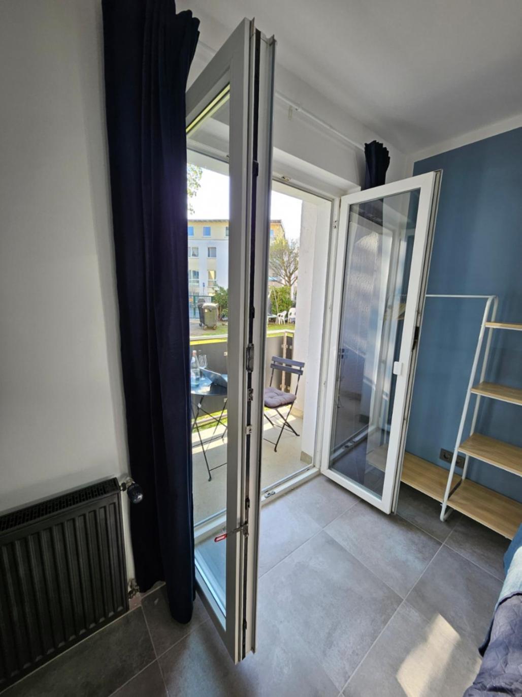 Modern Homes - Voll Ausgestatte Wohnung - Balkon - Hotelbetten - 4K Tv - Wlan Moers Zewnętrze zdjęcie