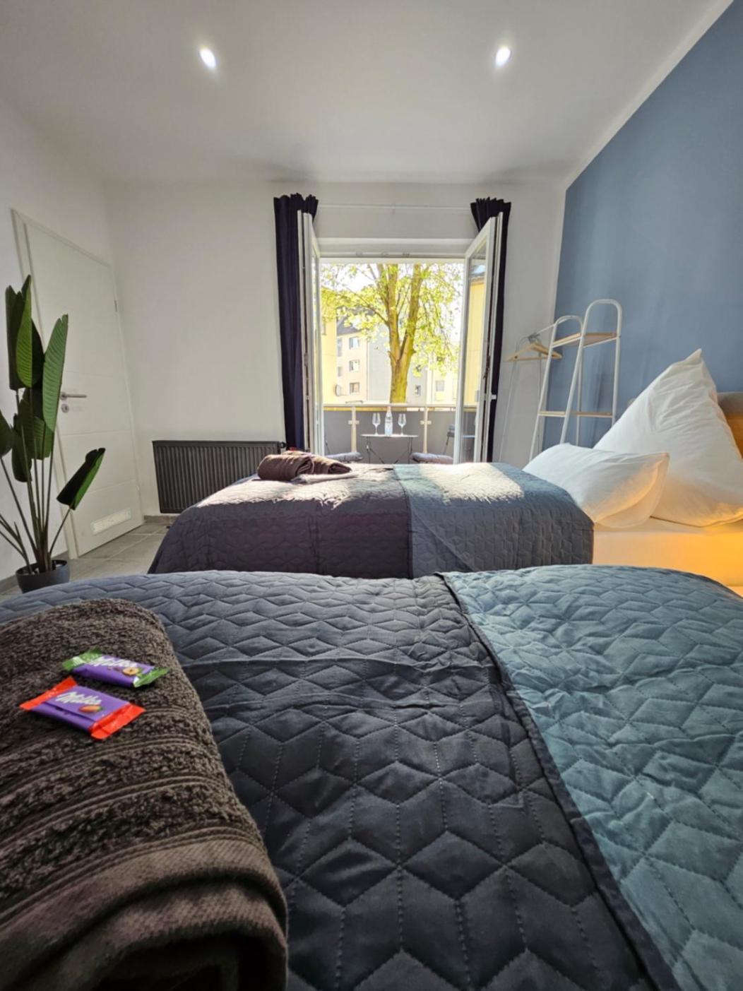 Modern Homes - Voll Ausgestatte Wohnung - Balkon - Hotelbetten - 4K Tv - Wlan Moers Zewnętrze zdjęcie