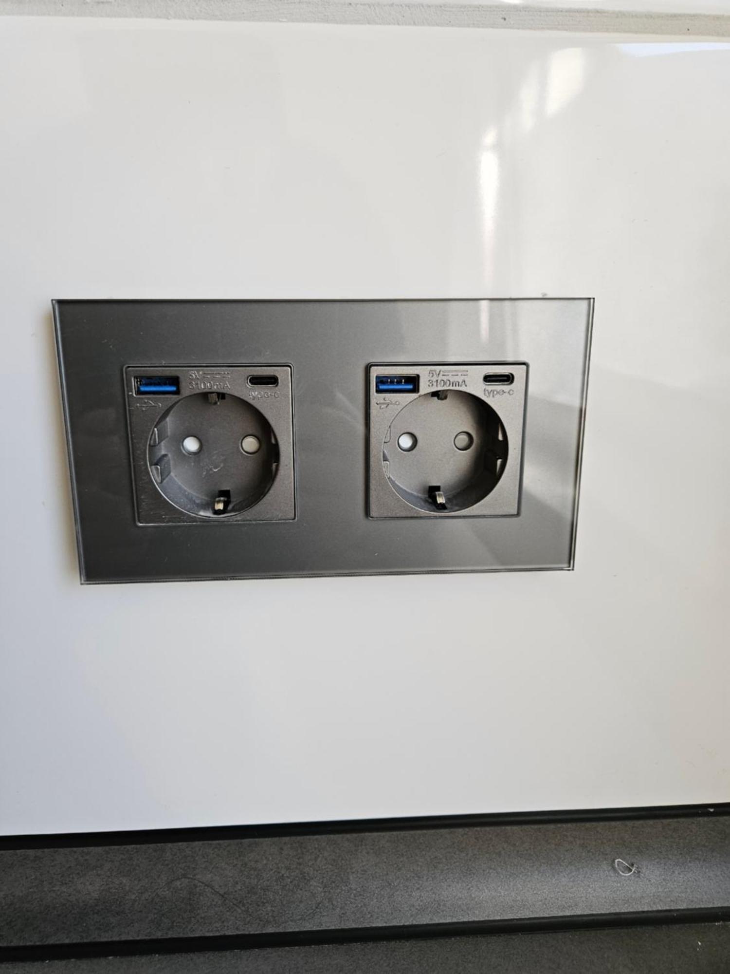 Modern Homes - Voll Ausgestatte Wohnung - Balkon - Hotelbetten - 4K Tv - Wlan Moers Zewnętrze zdjęcie