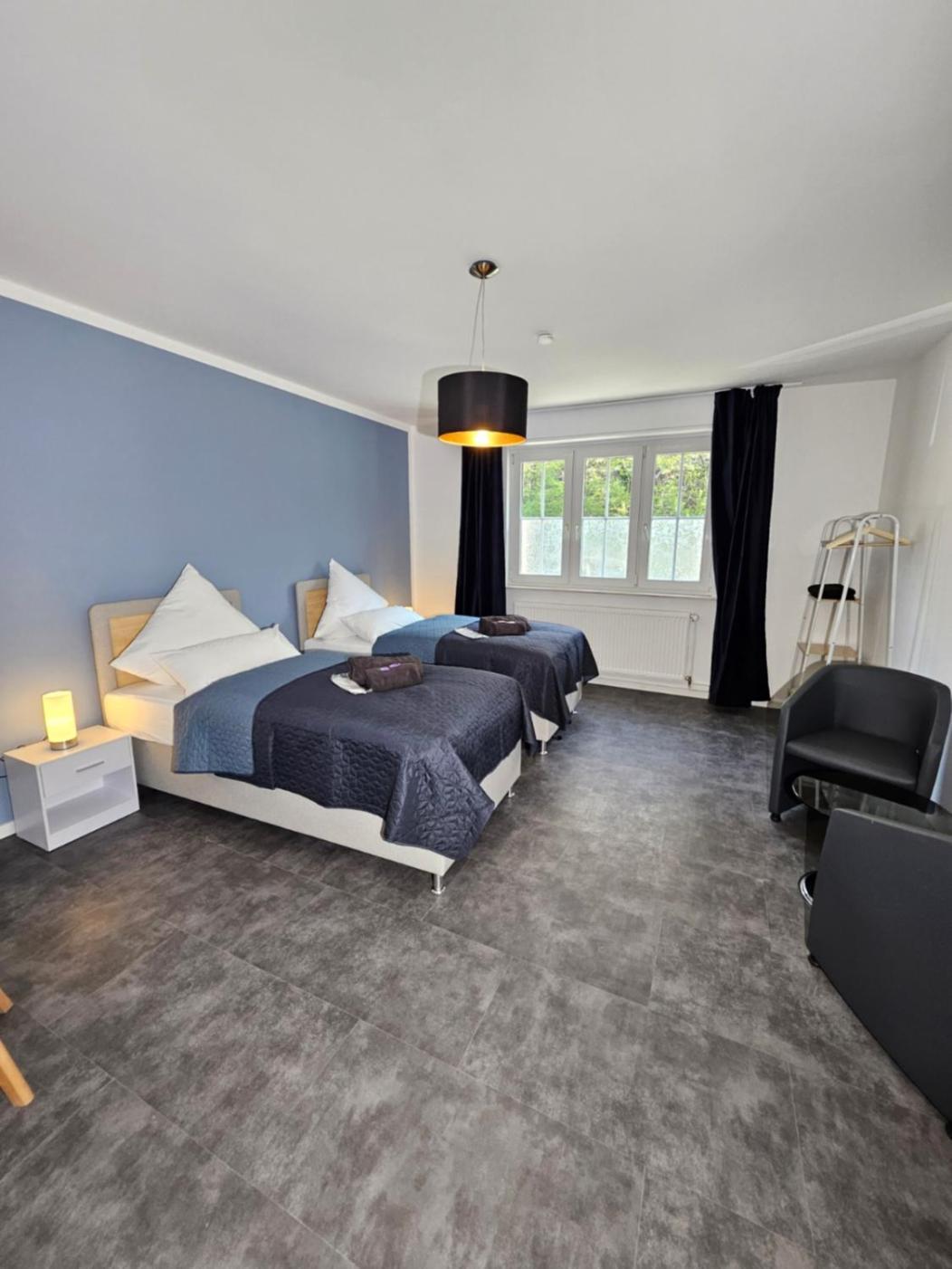 Modern Homes - Voll Ausgestatte Wohnung - Balkon - Hotelbetten - 4K Tv - Wlan Moers Zewnętrze zdjęcie