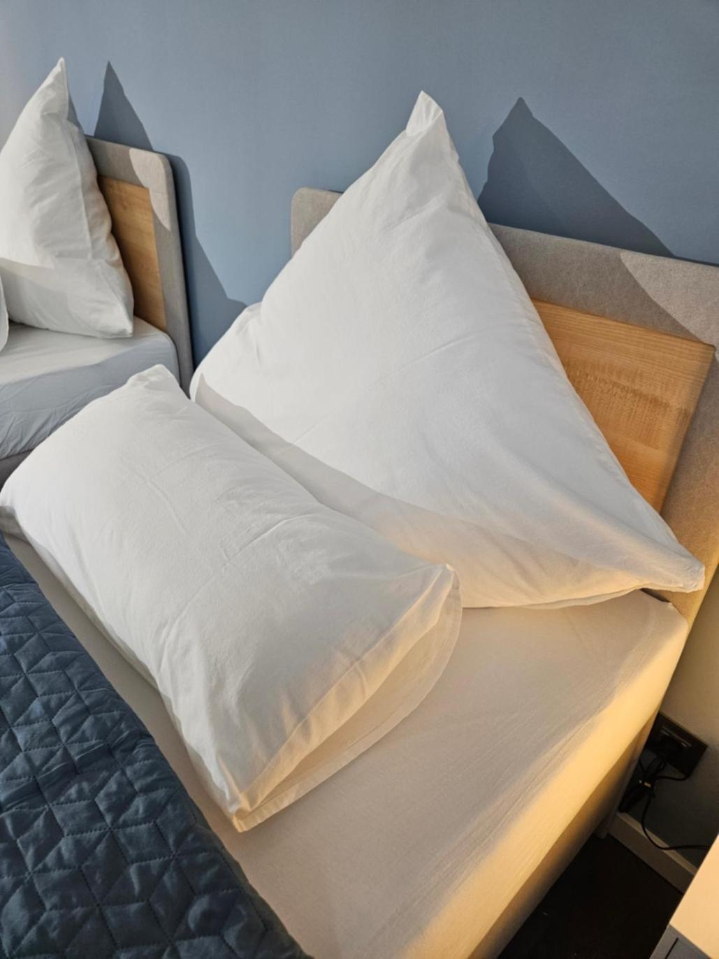 Modern Homes - Voll Ausgestatte Wohnung - Balkon - Hotelbetten - 4K Tv - Wlan Moers Zewnętrze zdjęcie
