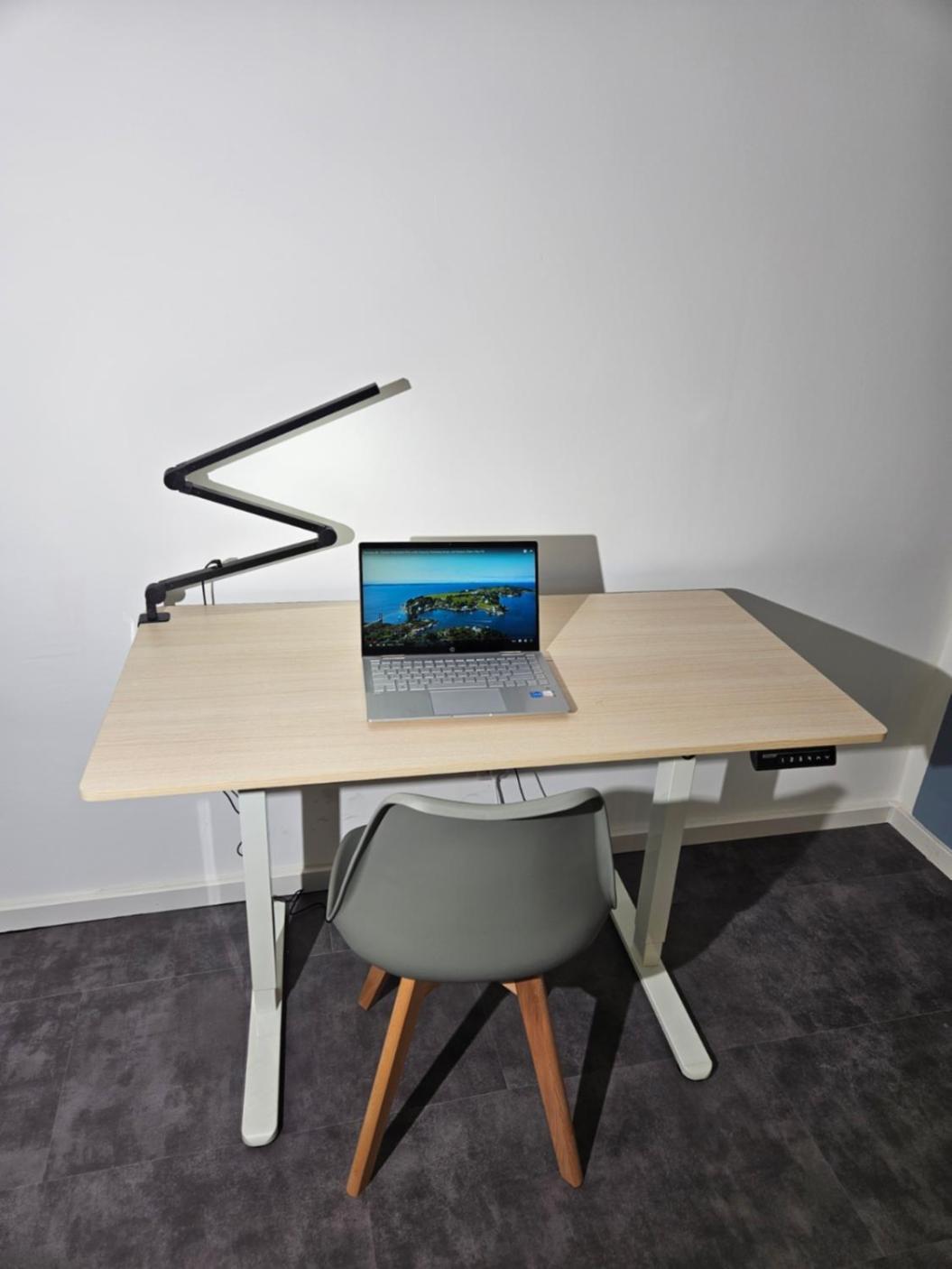 Modern Homes - Voll Ausgestatte Wohnung - Balkon - Hotelbetten - 4K Tv - Wlan Moers Zewnętrze zdjęcie