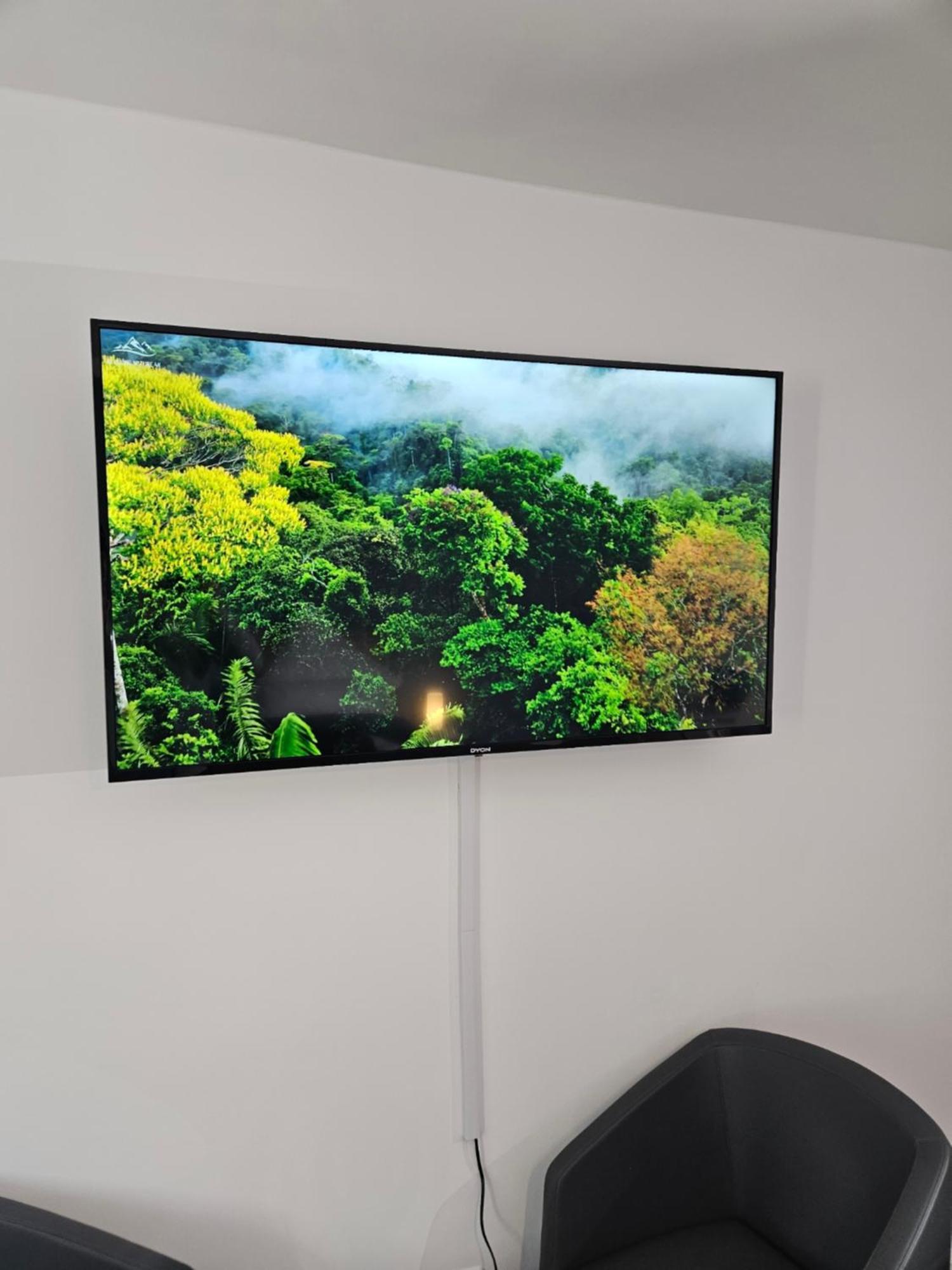 Modern Homes - Voll Ausgestatte Wohnung - Balkon - Hotelbetten - 4K Tv - Wlan Moers Zewnętrze zdjęcie